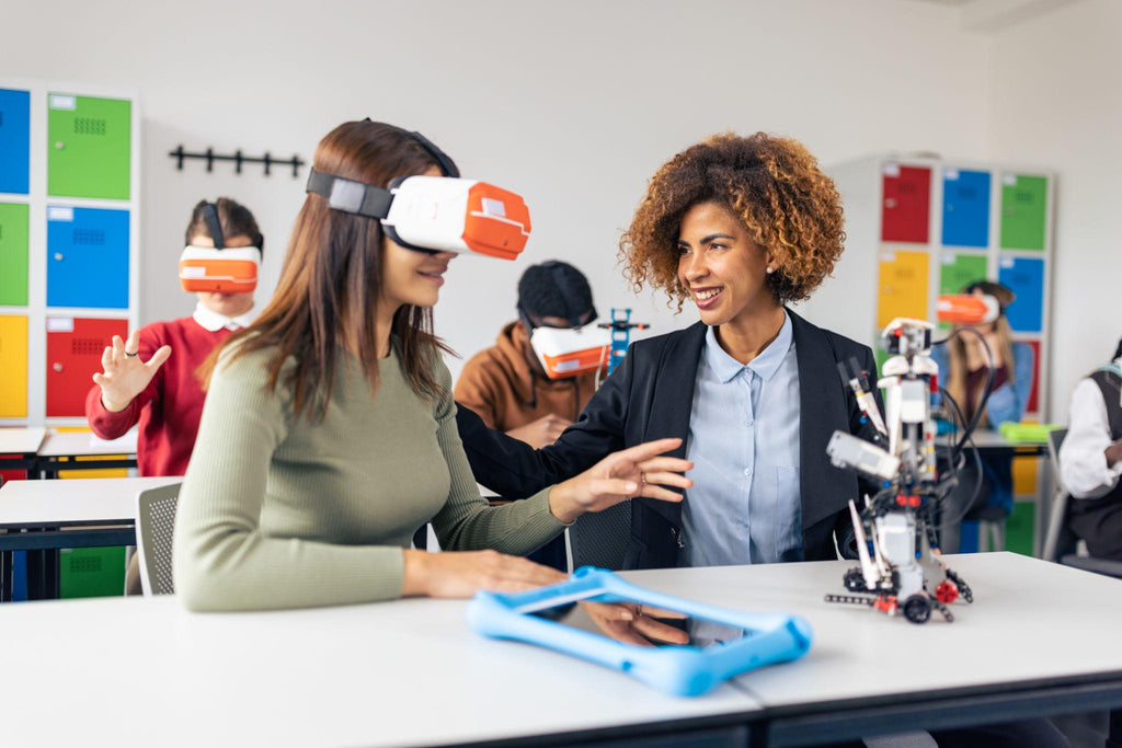 Ochelari ClassVR Xplorer si licente Eduverse pentru scoli