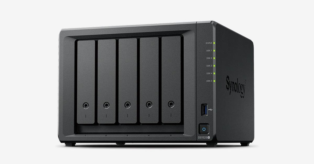 NAS Synology DiskStation DS1525+ cu 5 bay-uri pentru stocare date
