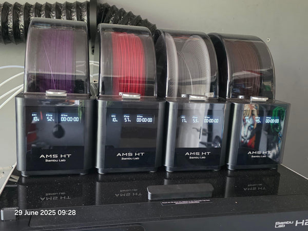 Bambu Lab AMS HT pentru filamente tehnice PA PC ABS ASA