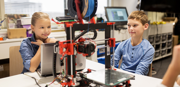 Copiii din acoli creaza cu ajutorul imprimantelor 3d