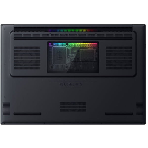 Razer Blade 18 RTX 5090 64GB 4TB
