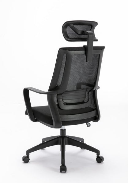 Scaun Serioux office Shark, greutate maxima suportata 150 kg, piston cu gaz clasa 4, manere fixe, tetiera reglabila, baza stea cu 5 picioare, negru