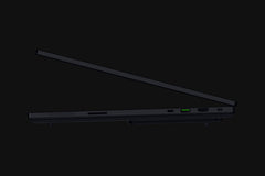 Razer Blade 18 porturi laterale conectivitate 2
