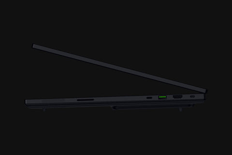 Razer Blade 18 porturi laterale conectivitate 2