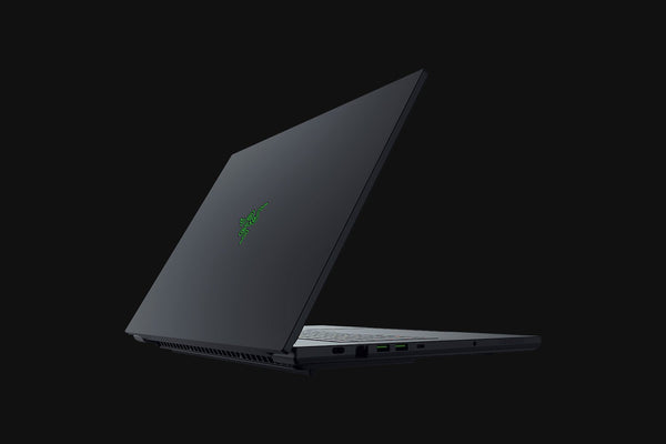 Razer Blade 18 ecran 18 inch UHD+