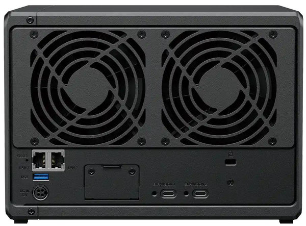 Vedere spate Synology DiskStation DS1525+ cu porturi LAN și USB