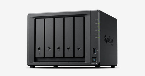 NAS Synology DiskStation DS1525+ cu 5 bay-uri pentru stocare date